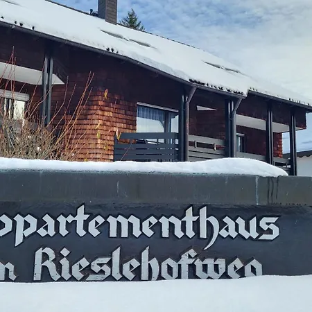 公寓 Schwarzwaldmarie In Mit Badewanne Sonnenbalkon Tg-stellplatz Kueche