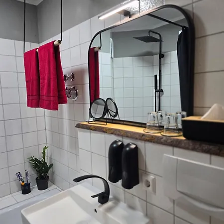 Schwarzwaldmarie In Mit Badewanne Sonnenbalkon Tg-stellplatz Kueche *